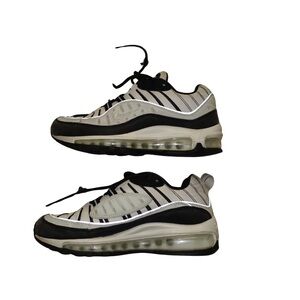 Womens Black and White Nike air max Shoes size us 6.5/7